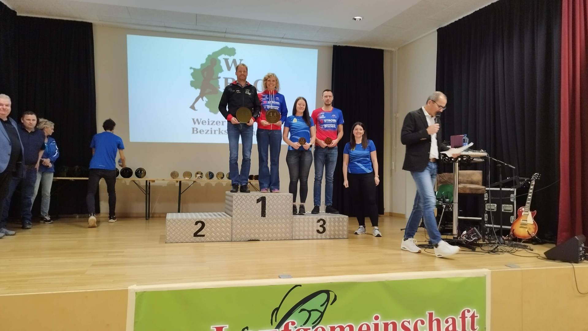 Laufen -rtr-weiz-blc-rtr-atus-weiz-IMG_20251108_164626--WBLC Gesamtsiegerehrung 2025