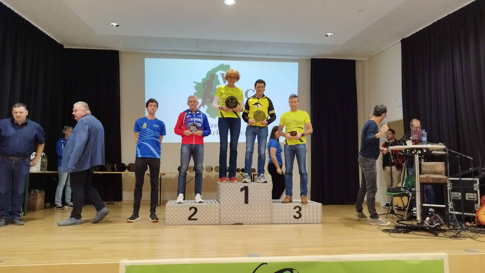 Laufen -rtr-weiz-blc-rtr-atus-weiz-IMG_20251108_164831--WBLC Gesamtsiegerehrung 2025